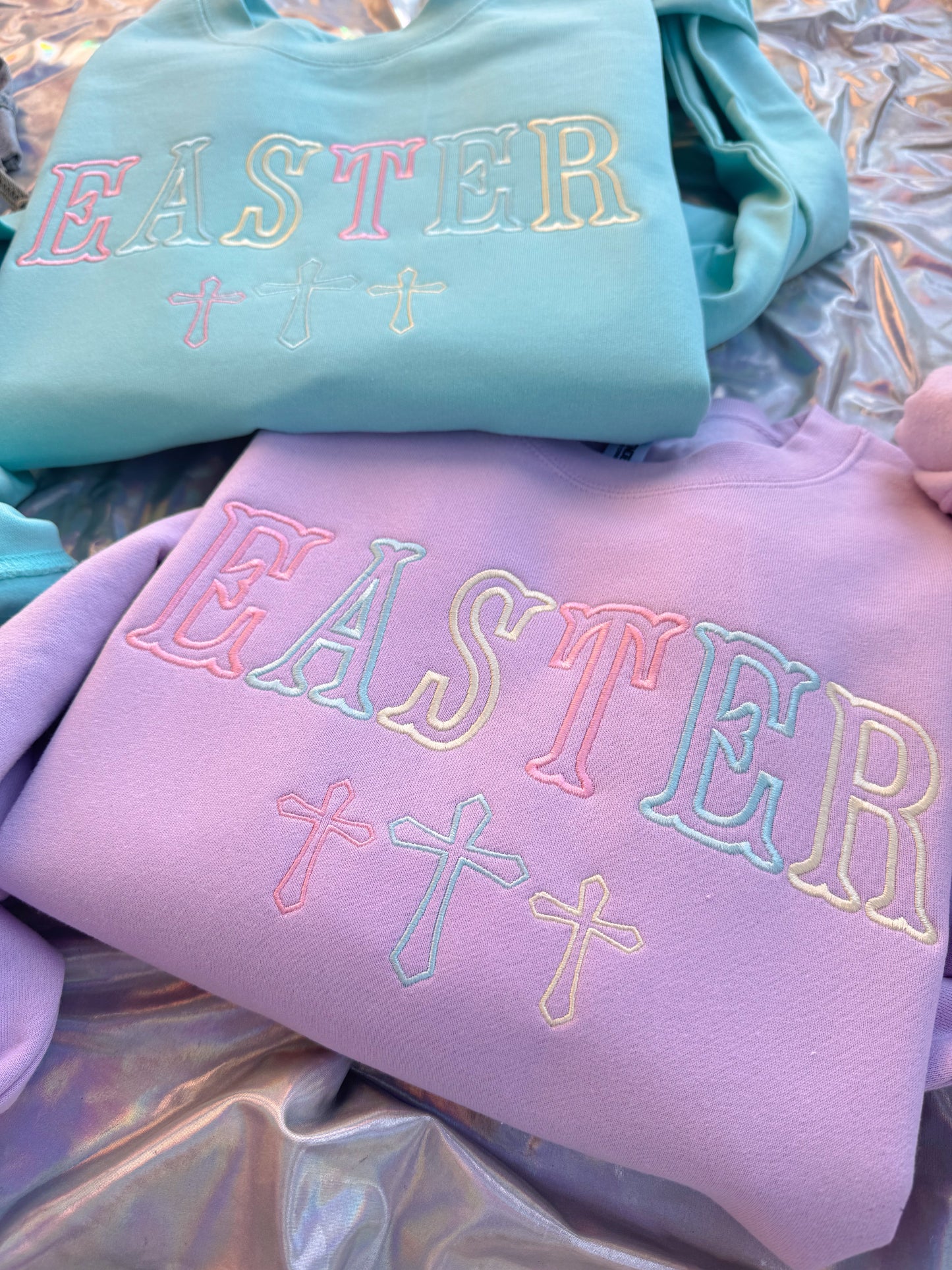 EASTER Crewneck