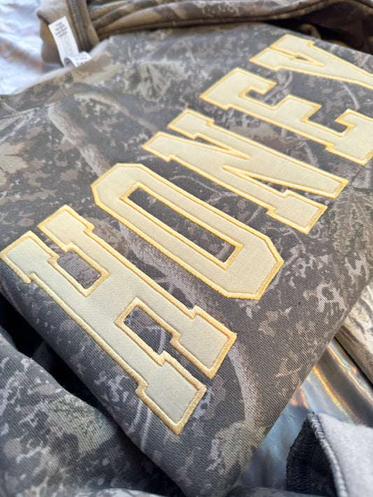 HONEY Applique Tee/Crewneck