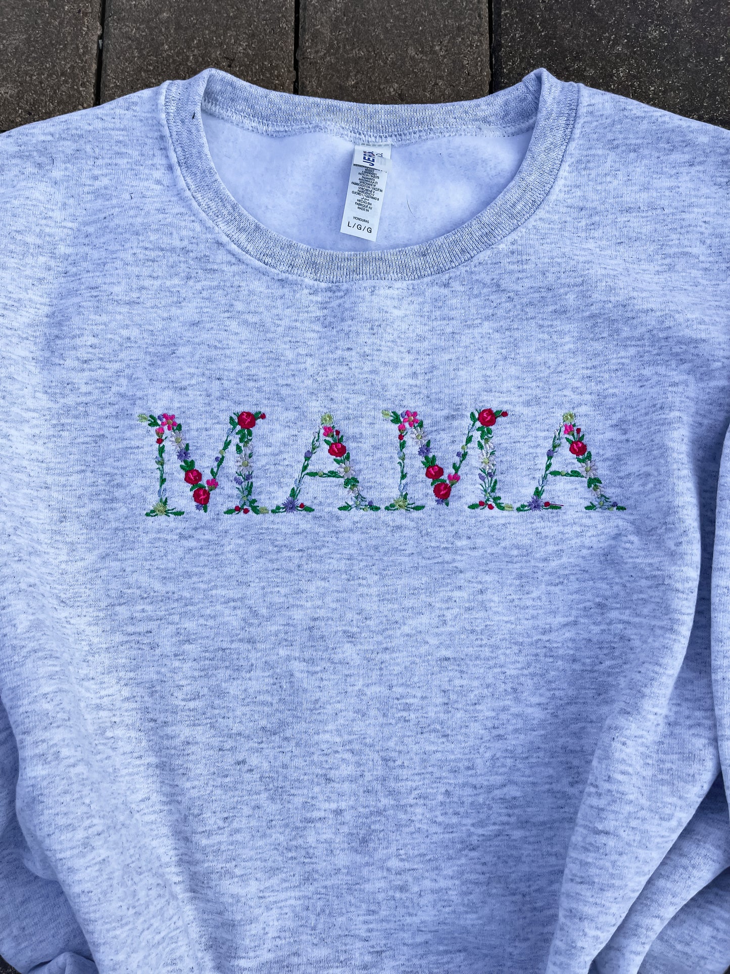 Embroidered floral MAMA sweatshirt