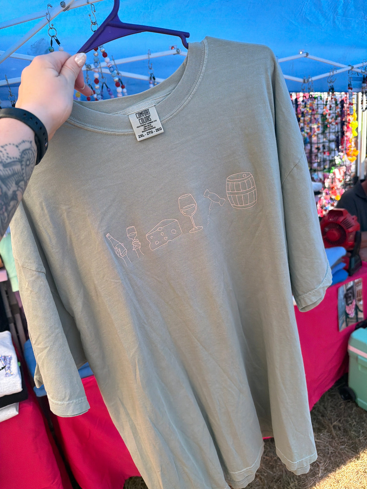 2XL Wine icons tee