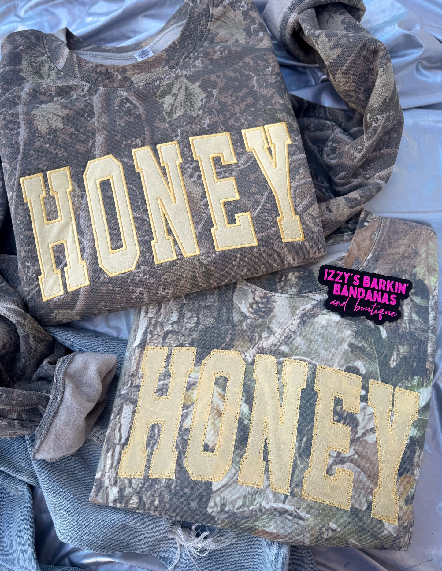 HONEY Applique Tee/Crewneck