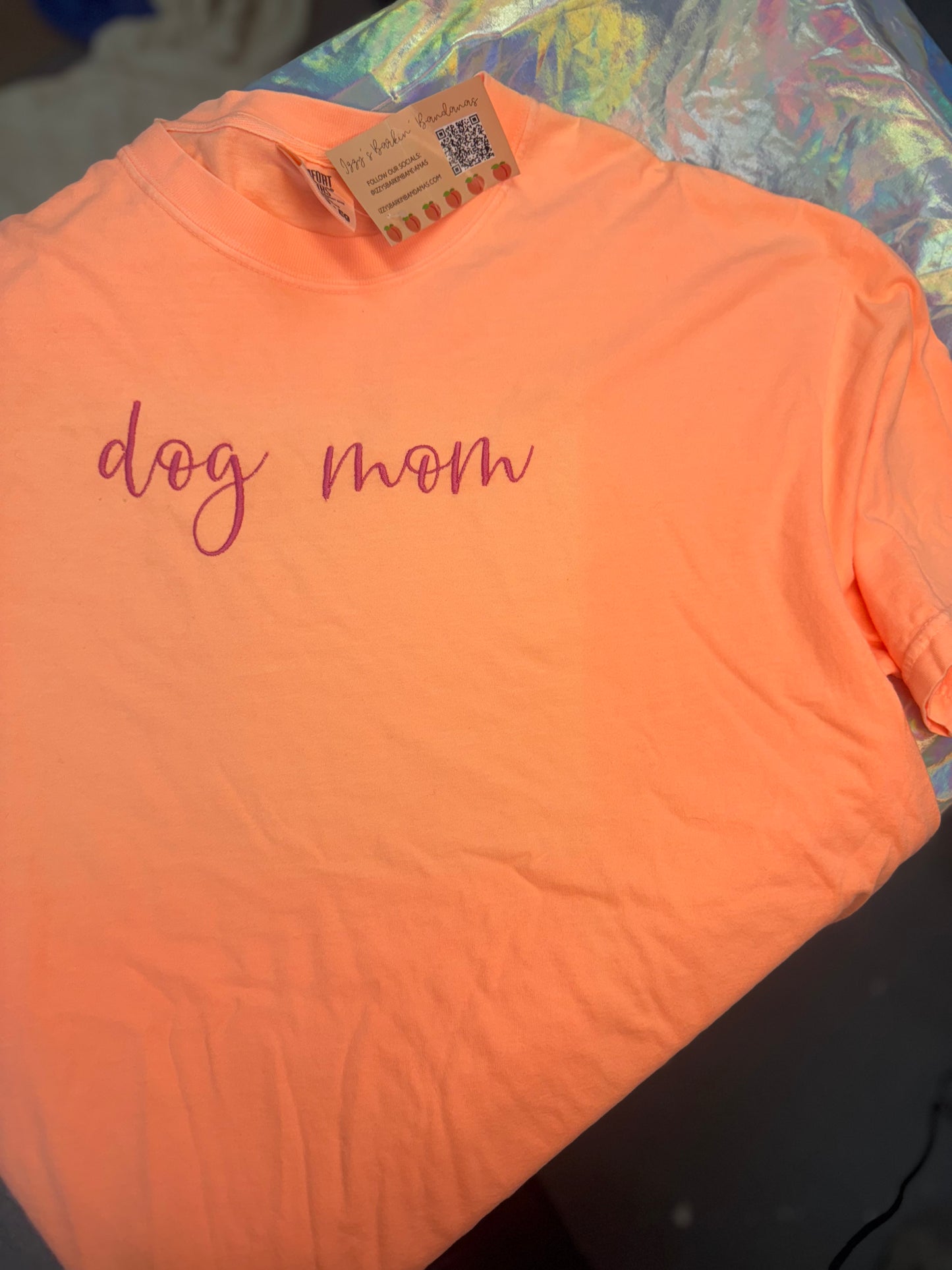 Dog Mom Tee